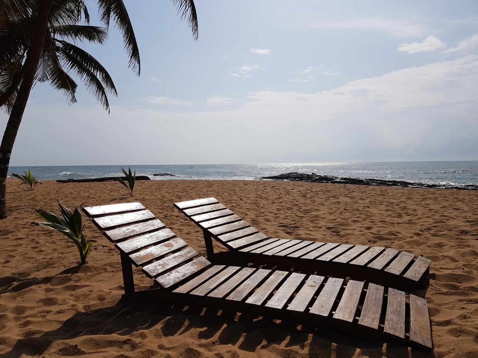 Ko-Sa Beach Resort Ampeni 외부 사진