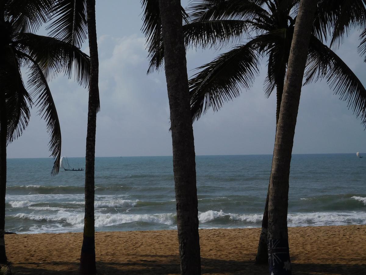 Ko-Sa Beach Resort Ampeni 외부 사진