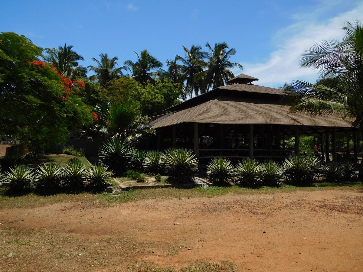 Ko-Sa Beach Resort Ampeni 외부 사진