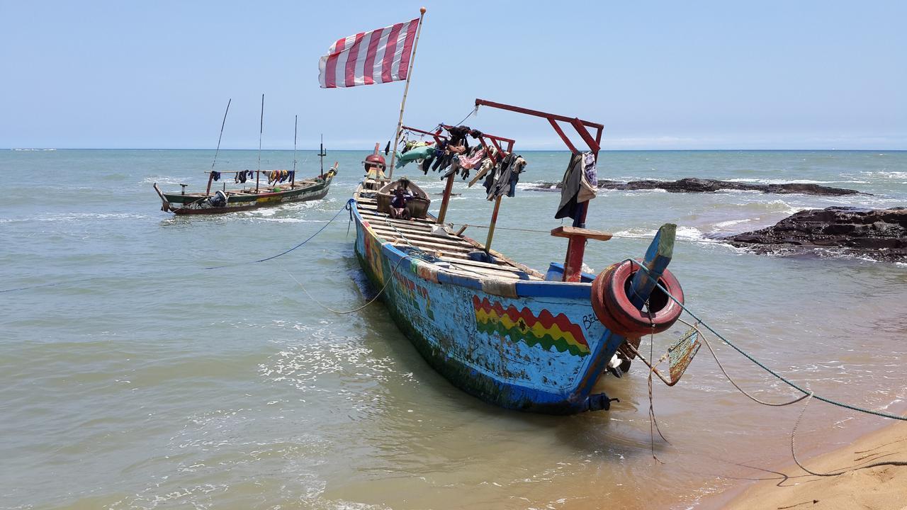 Ko-Sa Beach Resort Ampeni 외부 사진